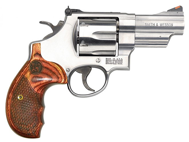 Smith & Wesson Model 629 Deluxe new revolvers