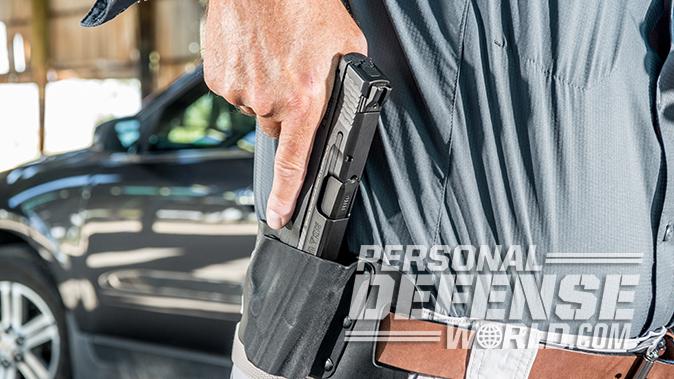 Smith & Wesson M&P9 Shield M2.0 pistol draw