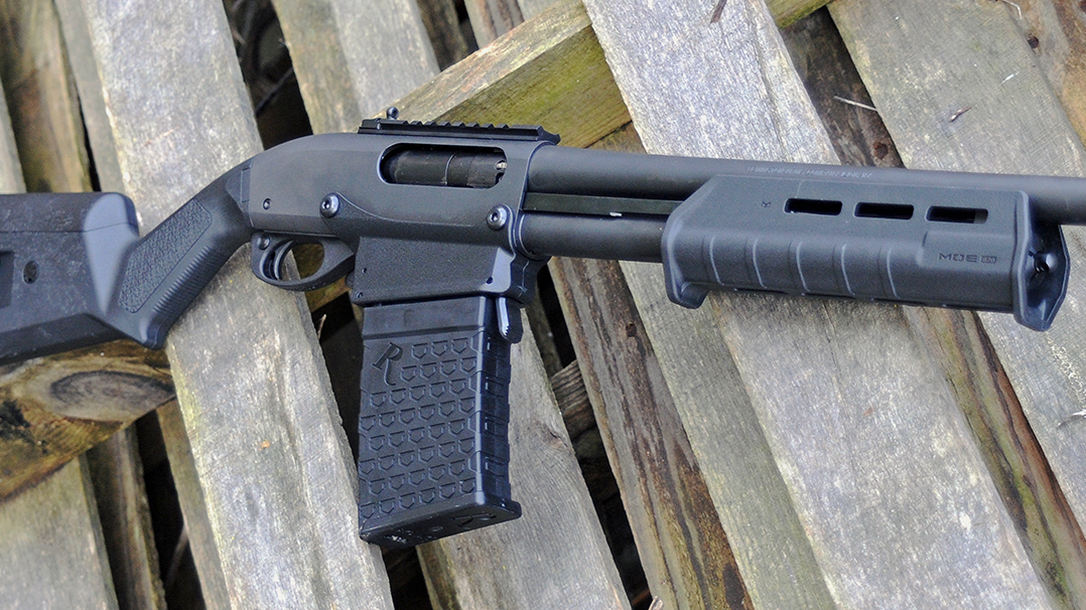 Remington 870 DM Magpul Shotgun forend slots
