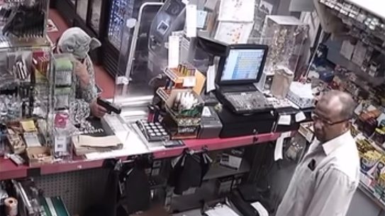 Alabama Store Manager Thwarts Robbery