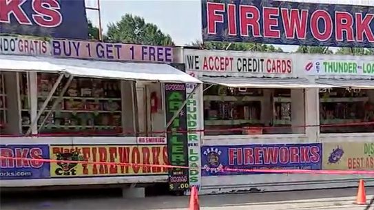 Fireworks Stand Employee Shoots Robber