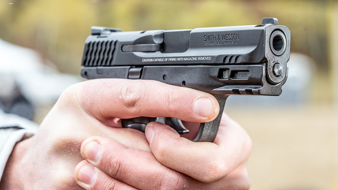 Smith & Wesson M&P M2.0 Subcompact pistol, firing