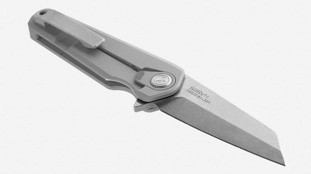 The Magpul Rigger EDC Flipper features a modified Wharncliffe blade profile.